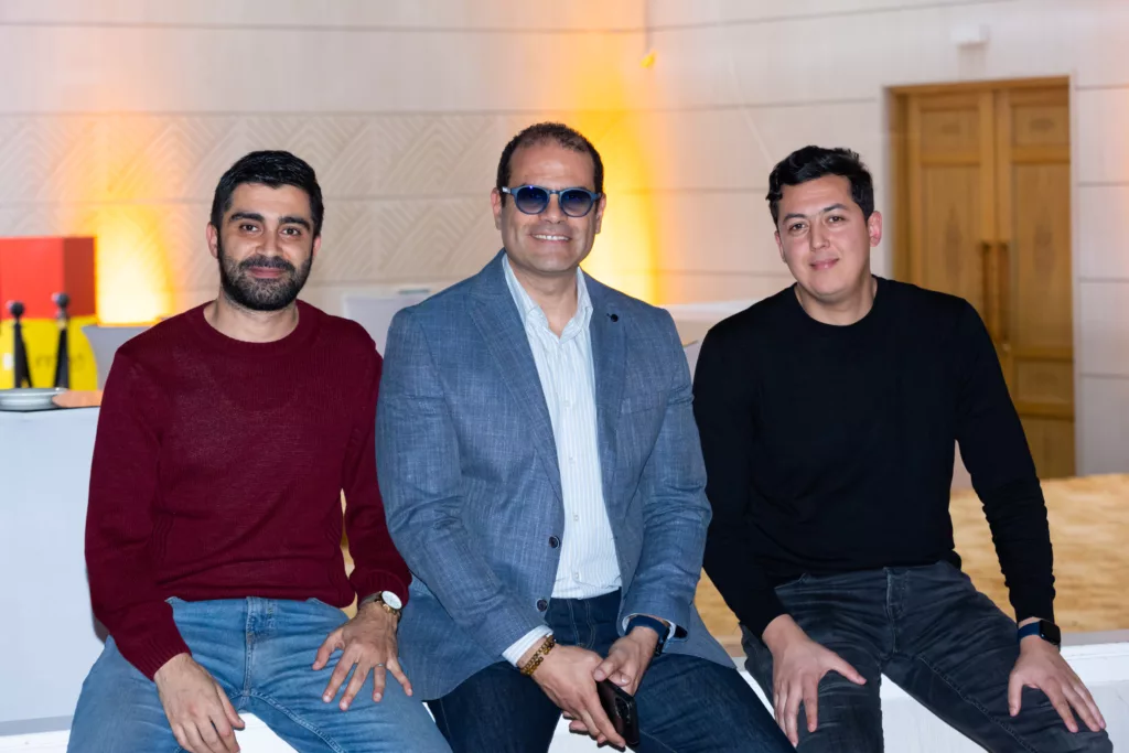 Équipe Ask’Event en Tunisie partageant ses conseils pour réussir un séminaire d’entreprise