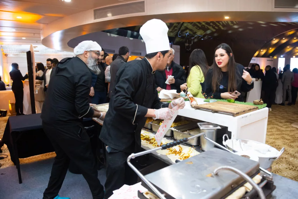 Service traiteur lors d’un événement d’entreprise organisé par Ask’Event en Tunisie