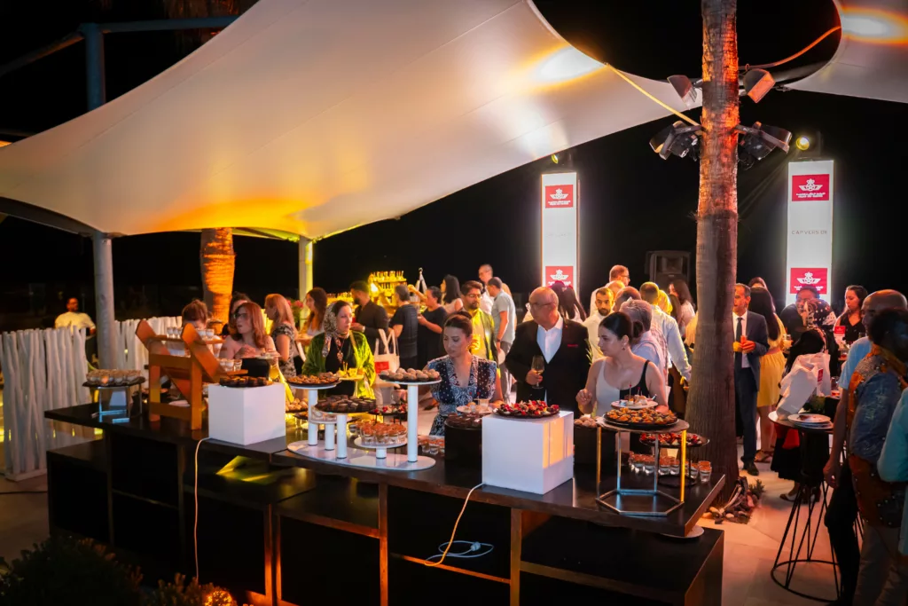 Espace soirée d'entreprise aménagé par AskEvent pour Royal Air Maroc Tunisie