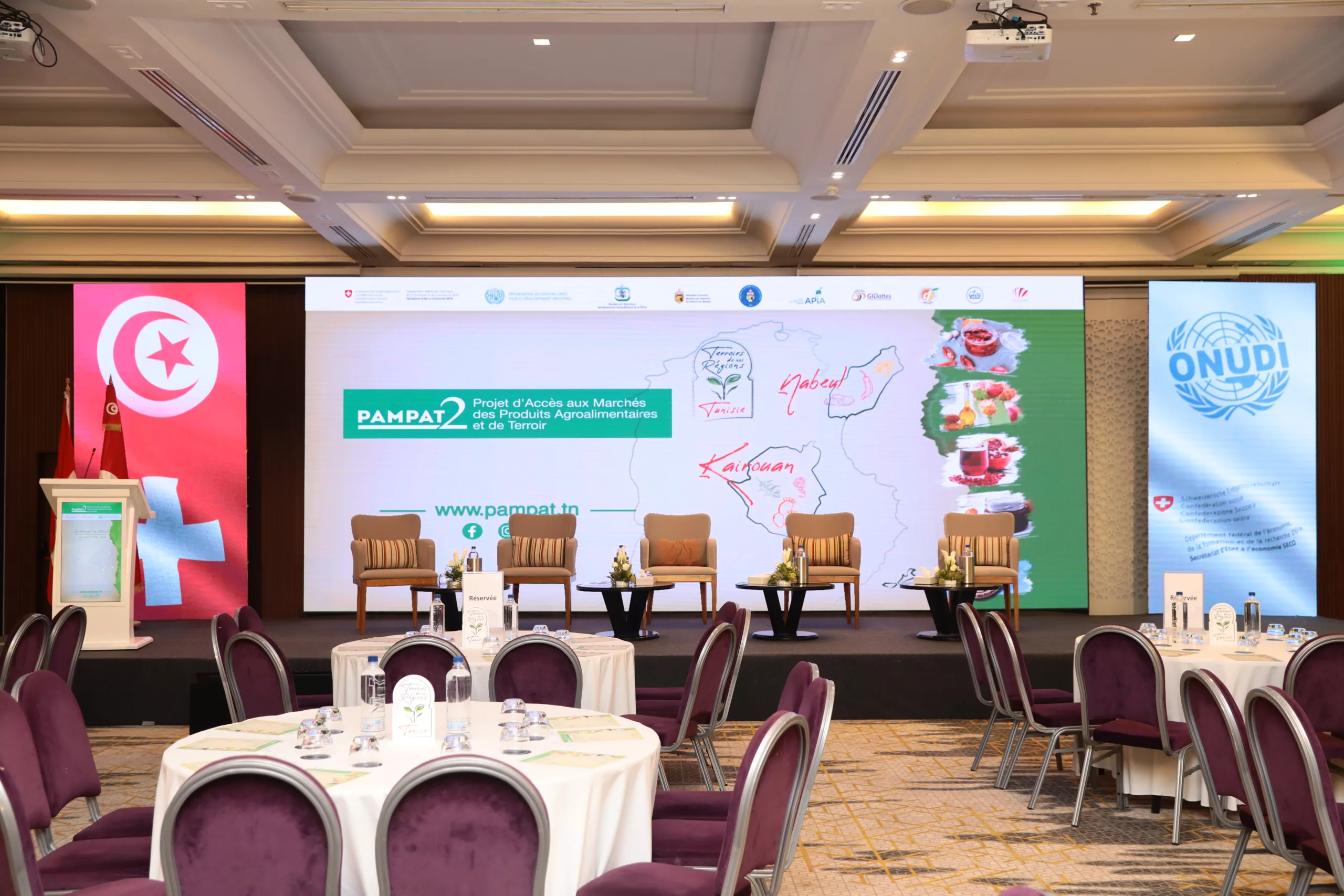Estrade avec affichage LED — cérémonie PAMPAT 2, Sheraton Tunis